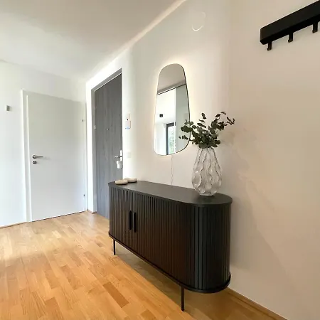 Modernes Im Zentrum * Graz